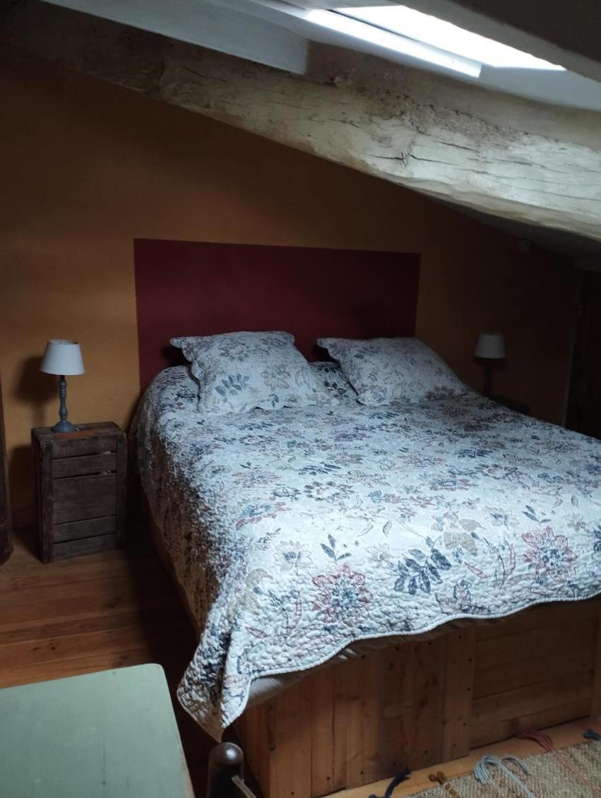 Entre Terre Et Ciel. Apartment Saignon Exterior photo
